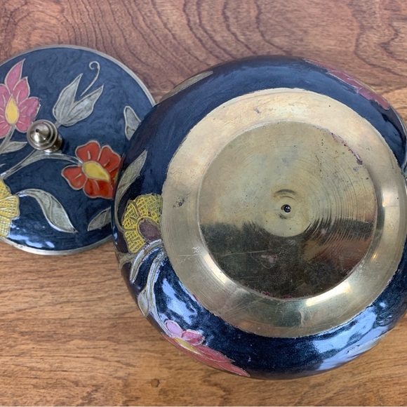 Enamel Brass Trinket Box With Lid Flowers Floral Black Red Orange Green Vintage - Picture 6 of 12